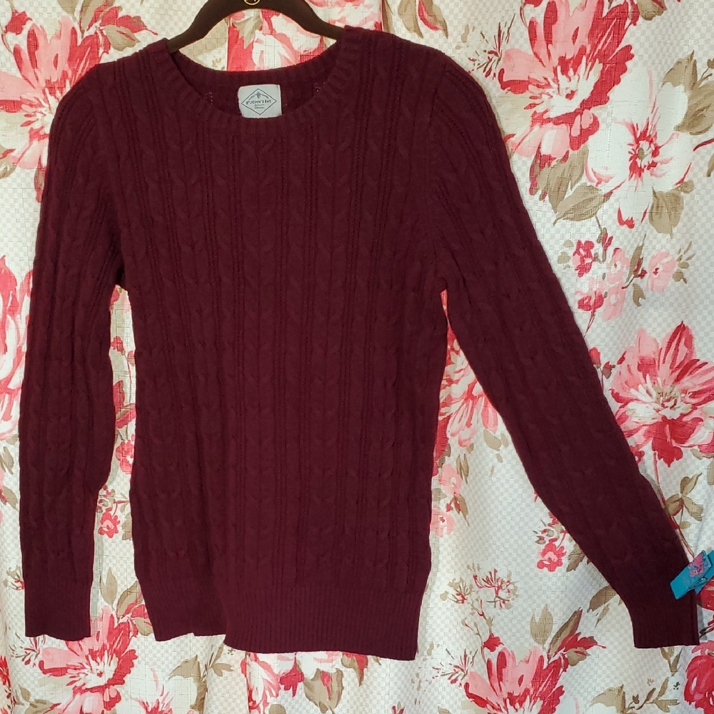St. John's Bay Burgundy Cable Knit Sweater Medium
